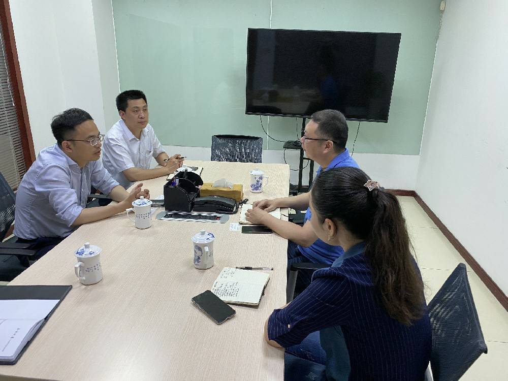 无锡市工信局领导来福州翰飞会展策划服务有限公司科技开展“三联三解”活动